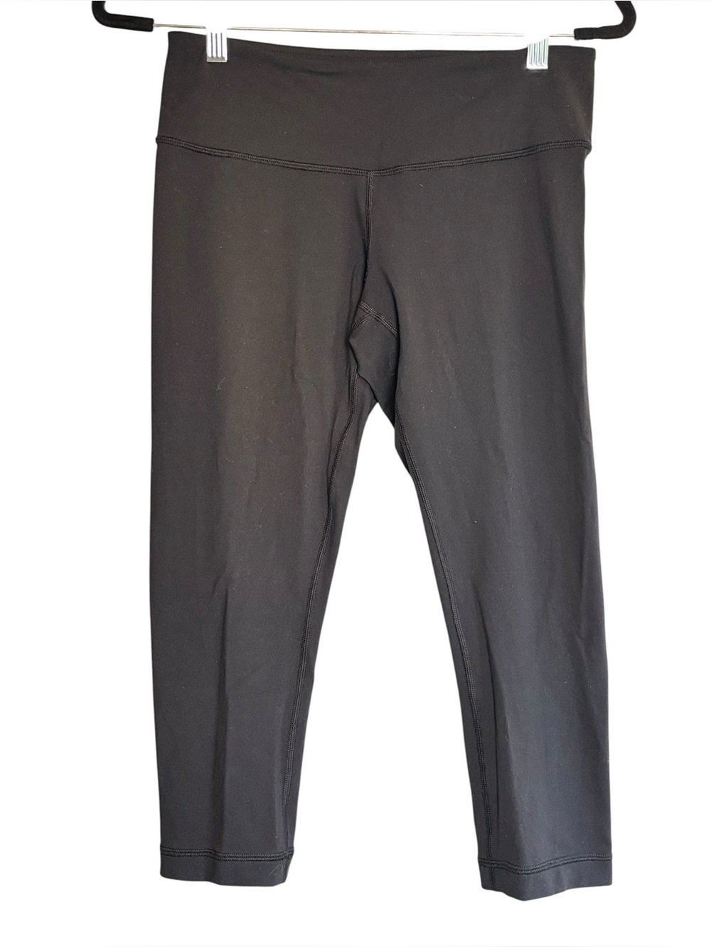 Lululemon Black High Rise Cropped 21”Leggings  Size 4